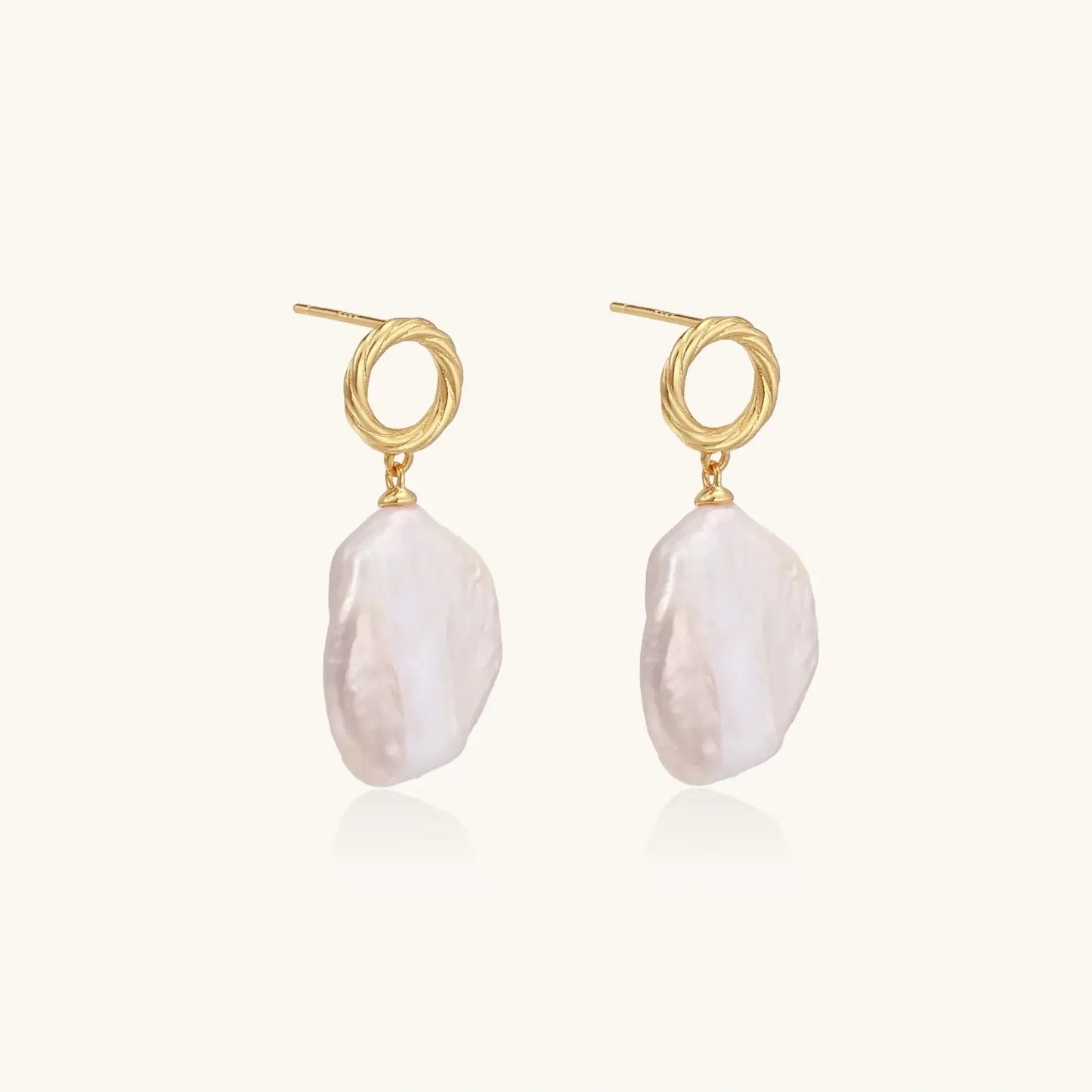 Pearl Glow Drop Earrings