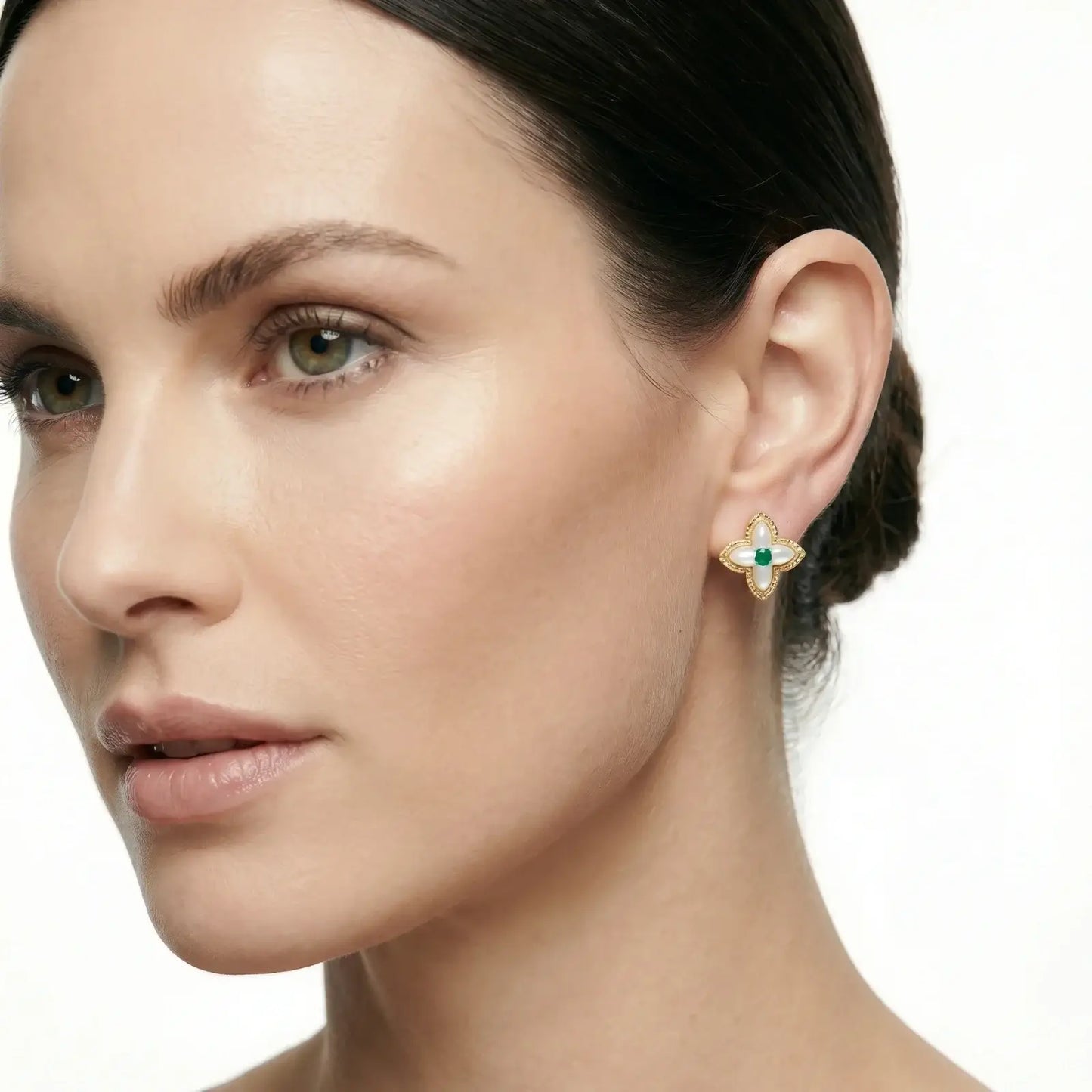 Lucky Clover Pearl Studs